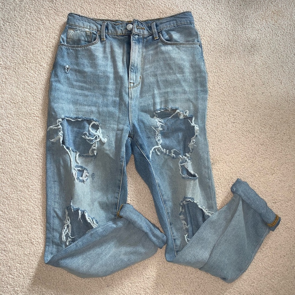 Urban Outfitters MOM HIGH RISE ripped jeans